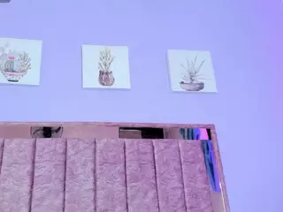 LILI YOUR PRINCCES's Live Sex Cam Show