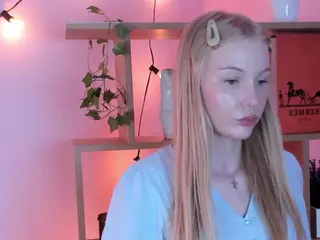 PrimroseEveringham's Live Sex Cam Show