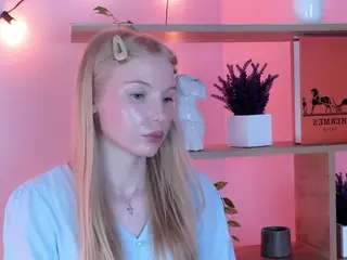 PrimroseEveringham's Live Sex Cam Show