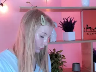 PrimroseEveringham's Live Sex Cam Show