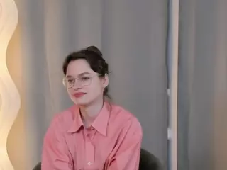 CateGoldsworthy's Live Sex Cam Show