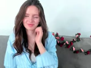 LorettaDewberry's Live Sex Cam Show