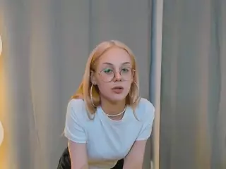 AlthenaEden's Live Sex Cam Show