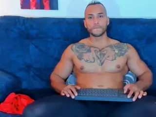 junior-tyson's Live Sex Cam Show