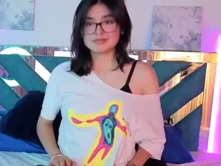 moonsolenne's Live Sex Cam Show