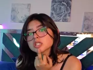 moonsolenne's Live Sex Cam Show