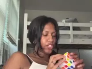 aixelaeilla's Live Sex Cam Show