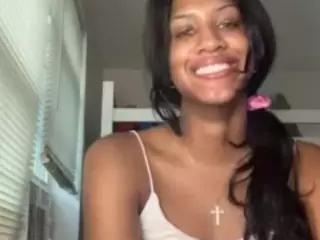 aixelaeilla's Live Sex Cam Show