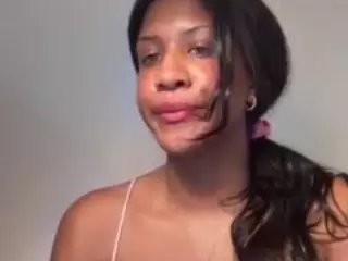 aixelaeilla's Live Sex Cam Show