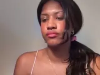 aixelaeilla's Live Sex Cam Show