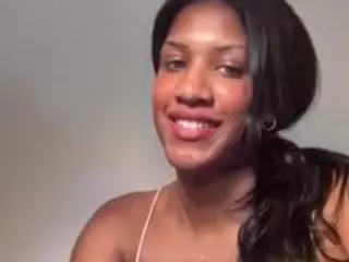 aixelaeilla's Live Sex Cam Show