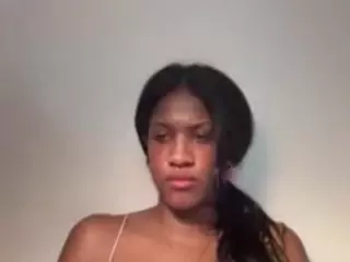 aixelaeilla's Live Sex Cam Show
