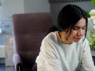 KarolineZombo's Live Sex Cam Show