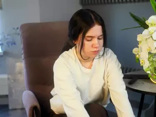 KarolineZombo's Live Sex Cam Show