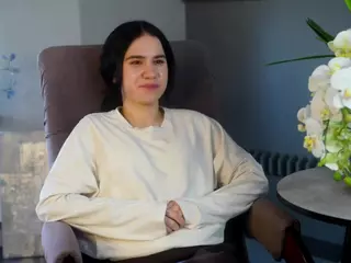 KarolineZombo's Live Sex Cam Show