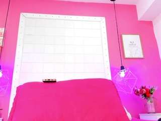 Live cam show with Sophia-models