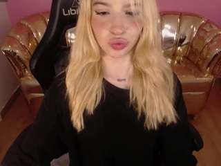 Alina-lee-t