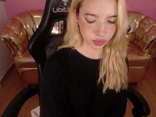 Alina-lee-t
