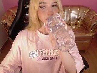 Alina-lee-t