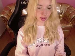 Alina-lee-t
