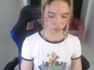 Alina-lee-t
