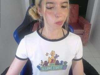 Alina-lee-t