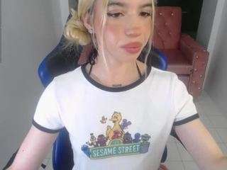 Alina-lee-t