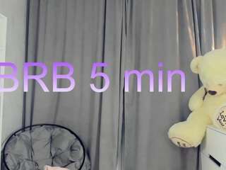 Live cam show with BelleDream