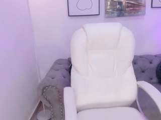 Miavegas1
