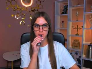 Live cam show with lina-fox12