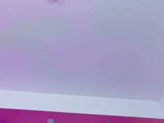 Live cam show with curvybuffgirllll