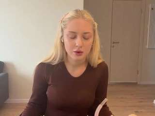 Live cam show with PenelopeMitchell