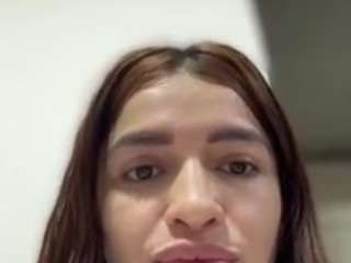 Live cam show with Lunabum