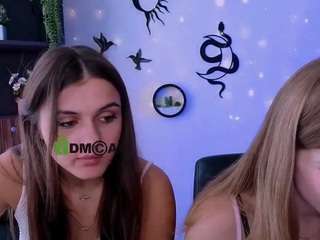 lisa-dark's Live Sex Cam Show