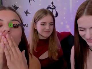 lisa-dark's Live Sex Cam Show