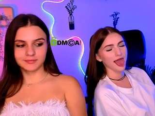 lisa-dark's Live Sex Cam Show