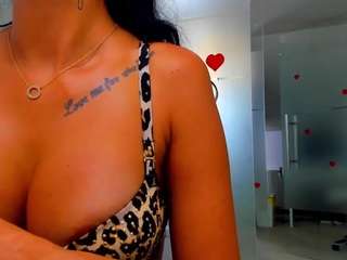 Live cam show with Rafaelle