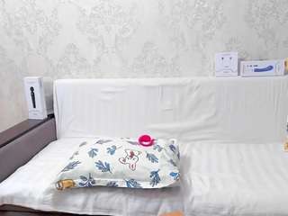 Live cam show with ToraMika