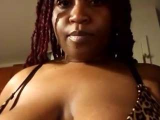 Live cam show with SweetNsideNout
