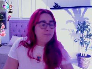 Live cam show with chloe-prg