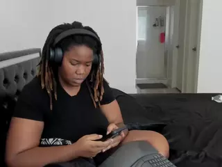 RealLocsofChocolate's Live Sex Cam Show