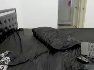 RealLocsofChocolate's Live Sex Cam Show