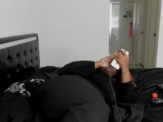 RealLocsofChocolate's Live Sex Cam Show