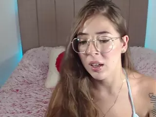 Little Em's Live Sex Cam Show