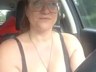 Lona Pounder's Live Sex Cam Show