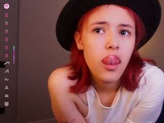 Live cam show with Aurora