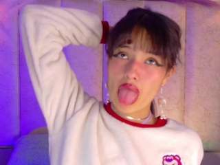 Live cam show with madissonrousecs