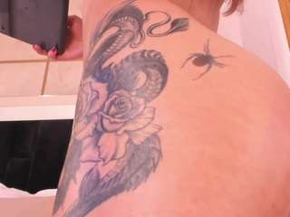 Live cam show with crystalrosee1