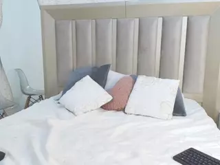TiffanyDanielss's Live Sex Cam Show