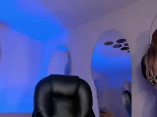 LEXIE WAYNE's Live Sex Cam Show